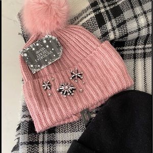 Victoria Secret snow beanie in pink NEW